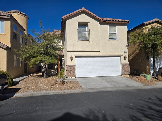 Primary Photo - 3 BED, 2 1/2 BATH, 2 CAR GARAGE 2 STORY HO...