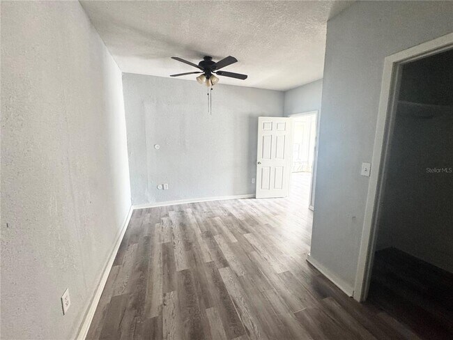 Building Photo - 704 Cordova Dr