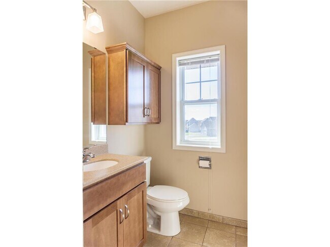 Building Photo - 2974 Clover Ridge Dr