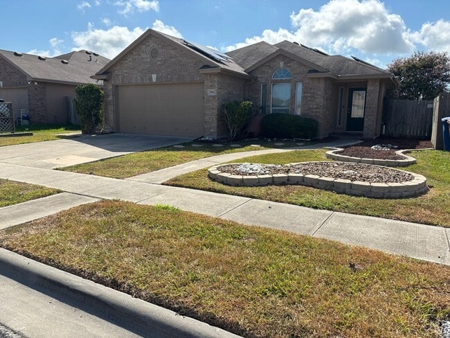 Building Photo - Charming 3BR House in Corpus Christi