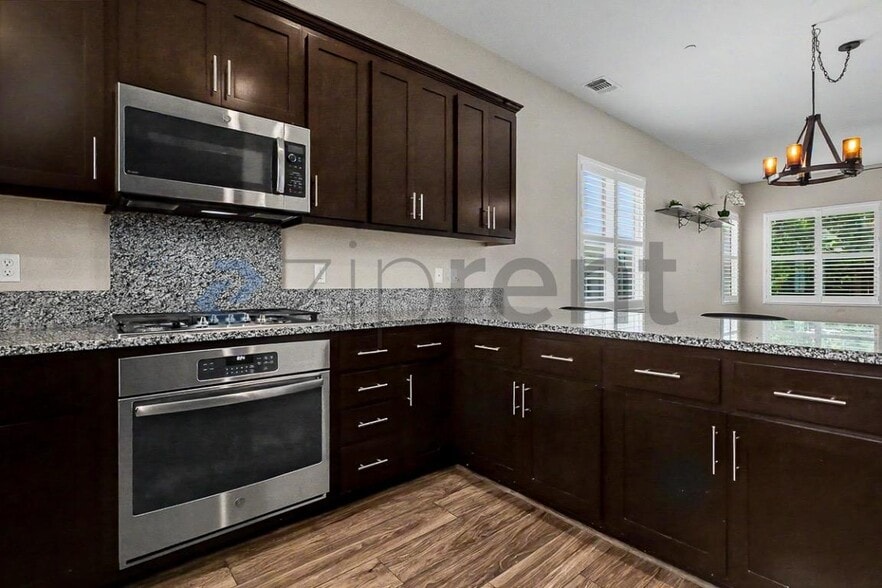 Building Photo - 101 Lily Bay Cir