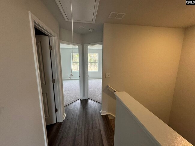 Building Photo - 157 Carr Ln