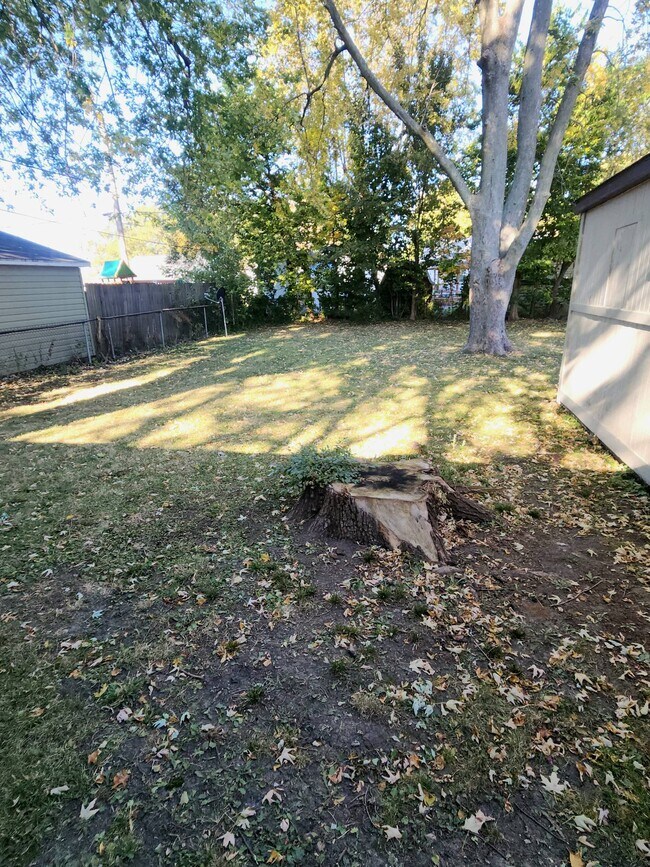 Building Photo - 322 Mary Alice Rd