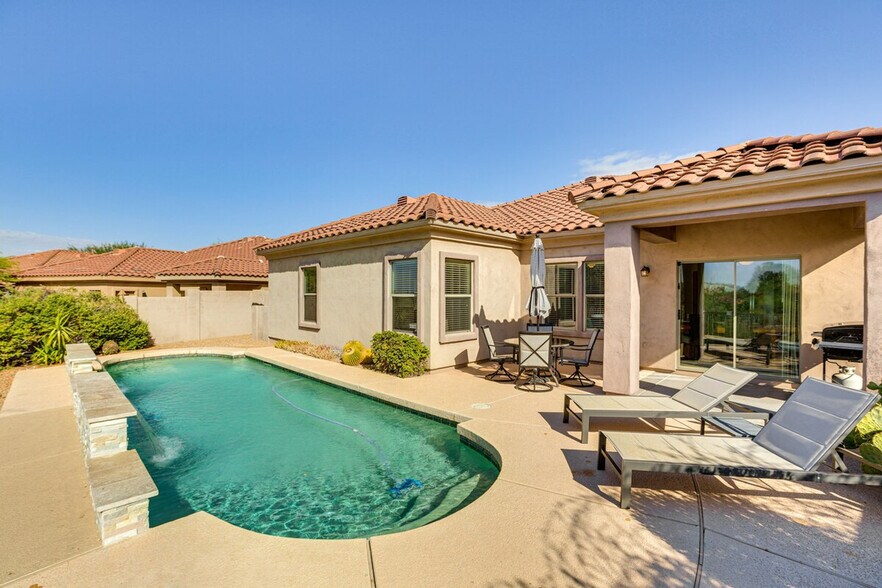 Building Photo - 9443 E Whitewing Dr