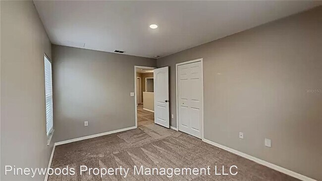 Building Photo - 5 br, 2.5 bath House - 18055 Glastonbury Ln