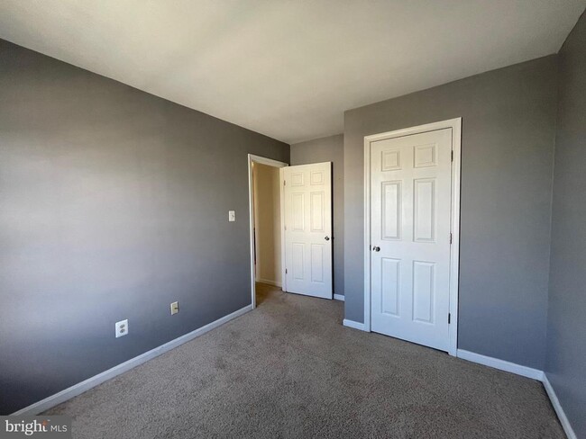Building Photo - 17929 Milroy Dr