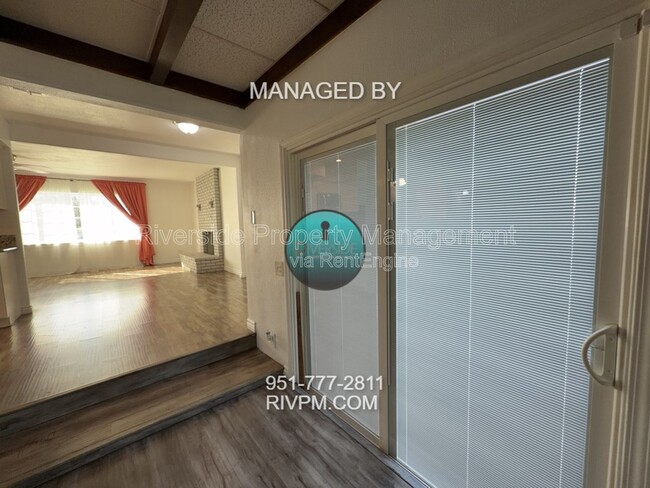 Building Photo - 9817 Olive St