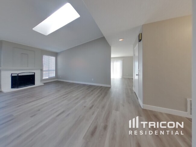 Building Photo - 13636 Rundell Dr