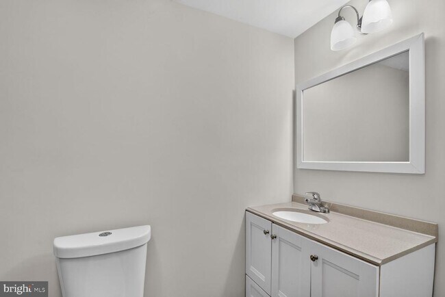 Building Photo - 9305 Bathgate Ct