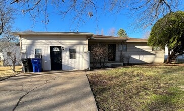 Building Photo - 3 bedroom in Broken Arrow