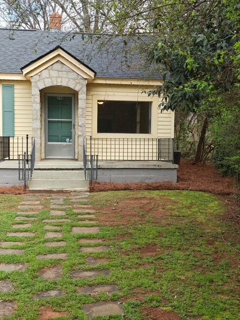 Building Photo - 290 Sunset Dr