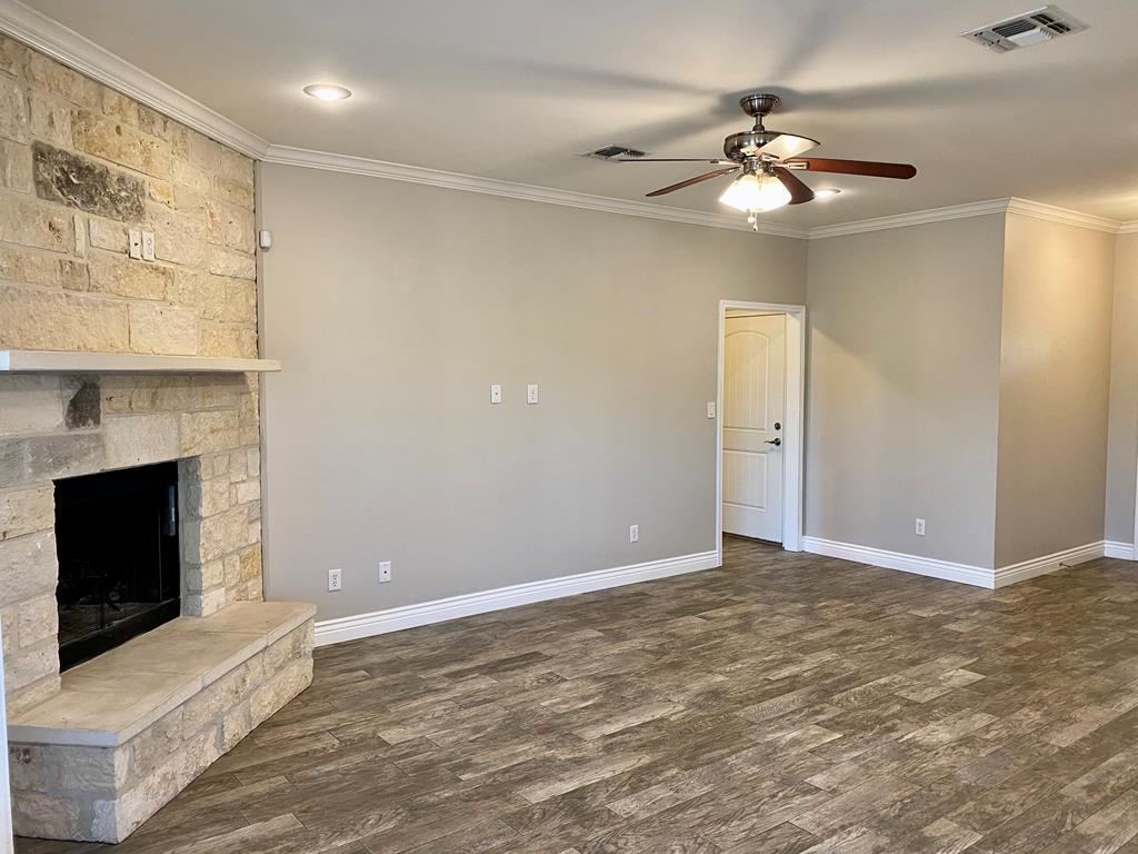 Building Photo - 9 Tracie Trl