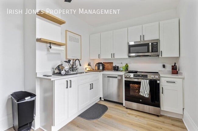 Building Photo - 9 West Ave