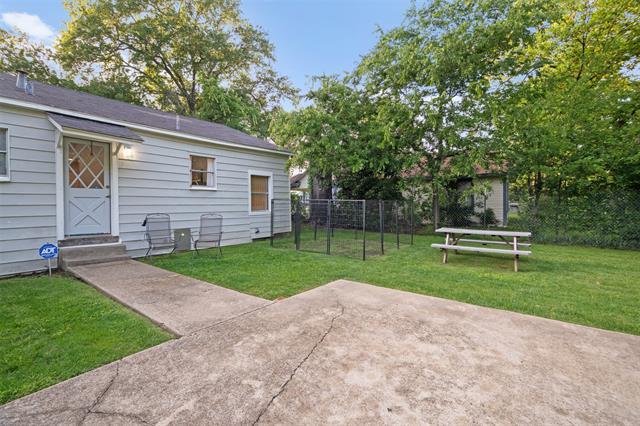 Building Photo - 920 N Virginia St