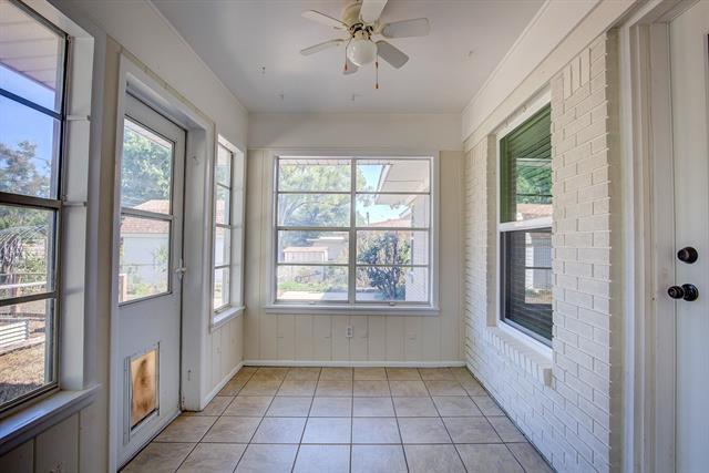 Building Photo - 6562 Locke Ave