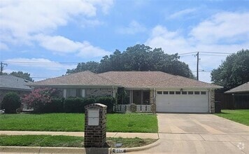 Building Photo - 2529 Westpark Way Cir