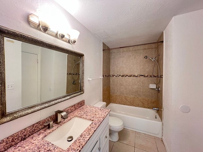 Building Photo - Great Apartment for rent!