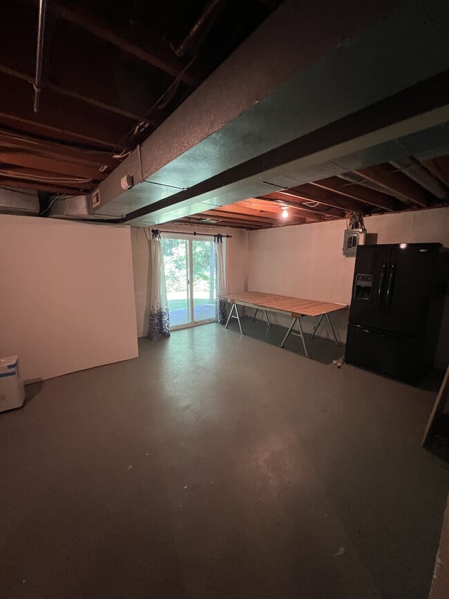 Building Photo - 3633 E Meadows Ct