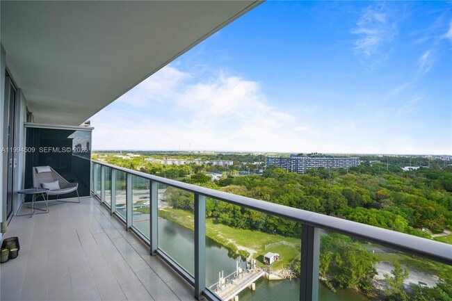 Building Photo - 16385 Biscayne Blvd