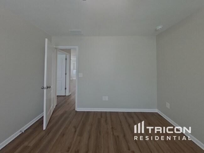 Building Photo - 941 Lynnview Ct