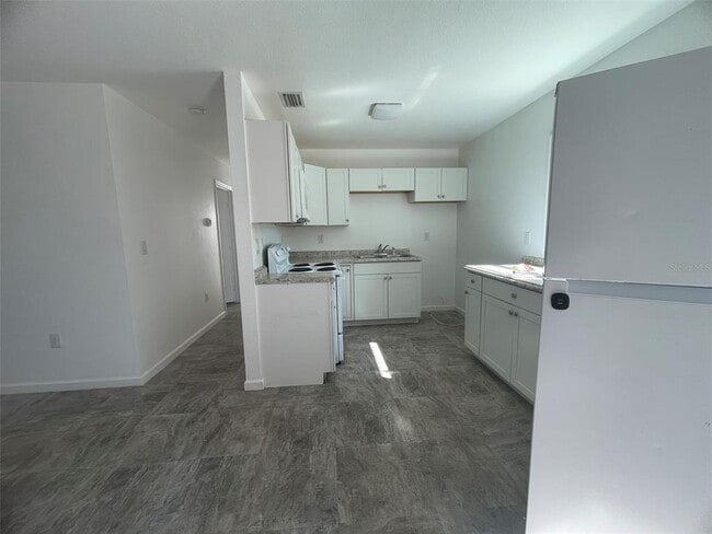 Building Photo - 525 E Helen Ave