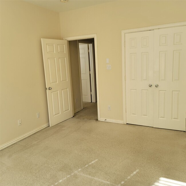 Building Photo - 7111 Harmony Cove Cv