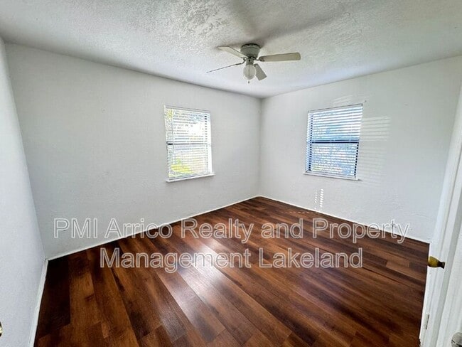 Building Photo - 2240 Jungle St