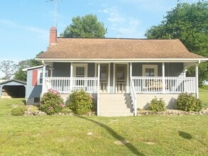 Building Photo - Maryville 37803 - 1 bedroom, 1 bath home  - Contact Jeremy Logan 865-307-2273