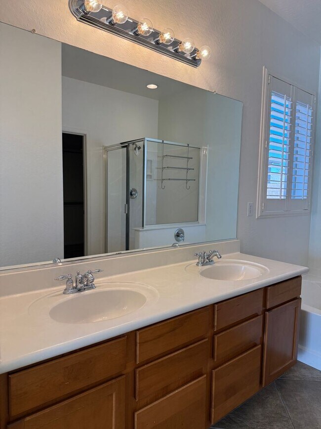 Building Photo - Beautiful 3 Bedroom + Office/Den In Highlands Ranch, Chino Valley