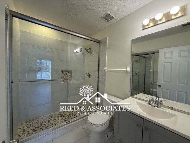 Building Photo - Spacious: 3 Bedroom in Cordova!