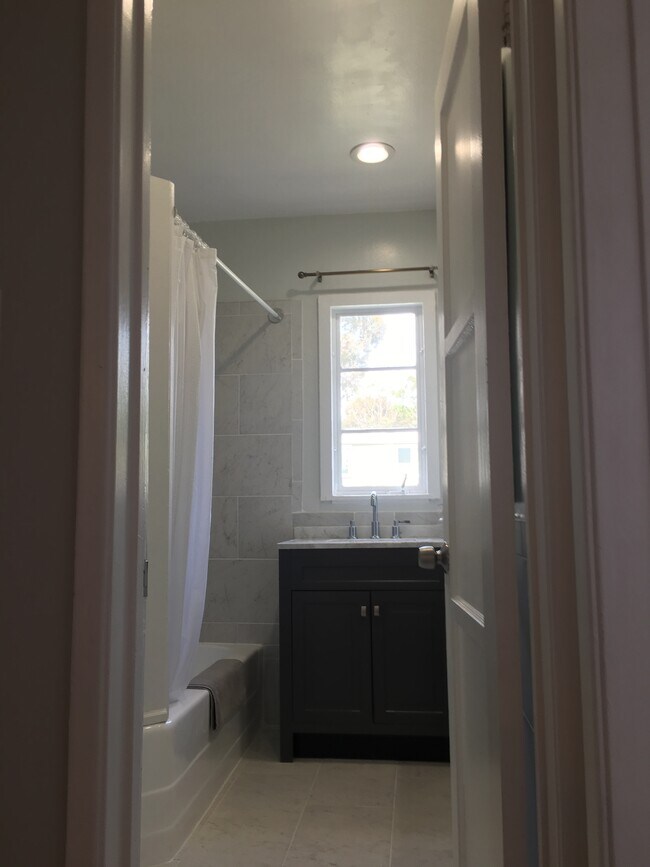 Building Photo - 5711 Woodman Ave