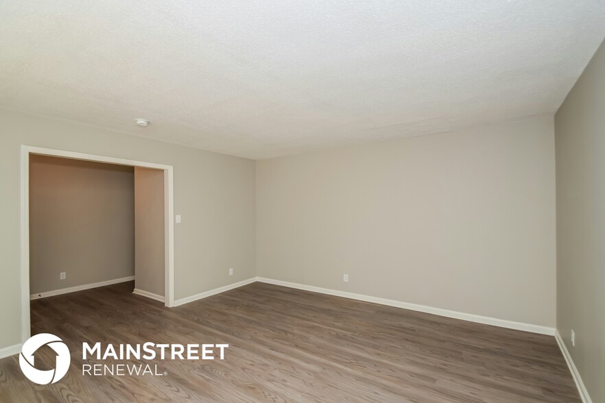 Building Photo - 1037 Medina Dr