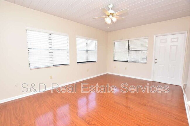 Building Photo - 2210 Harbor Town Ln