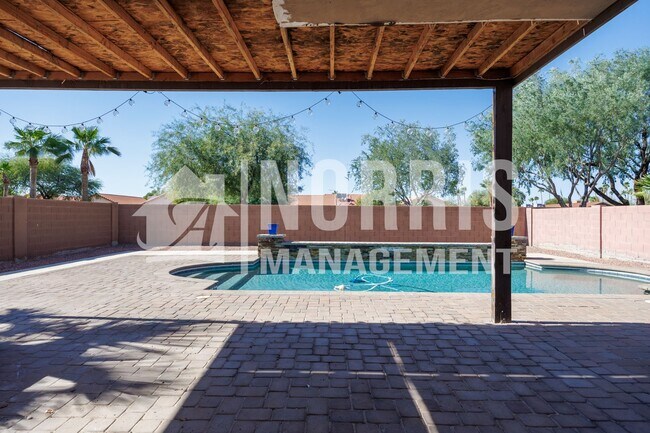 Building Photo - Beautiful Home with a POOL Service Included