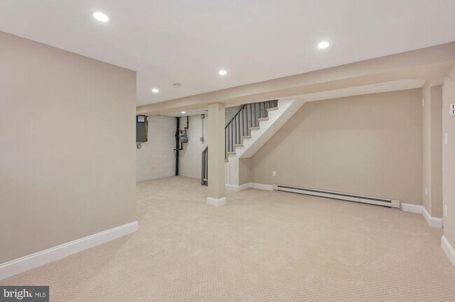 Building Photo - 3808 Veazey St NW