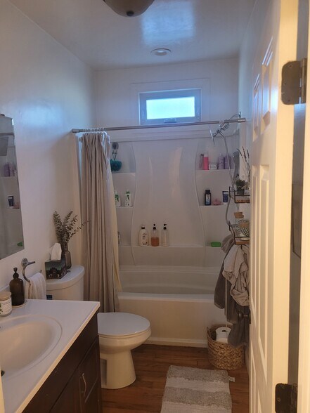 Building Photo - 38 Gorham St