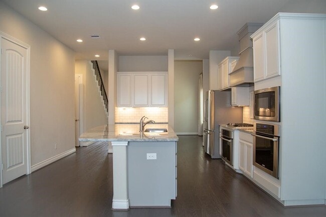 Building Photo - 4902 Thunder Creek Ln