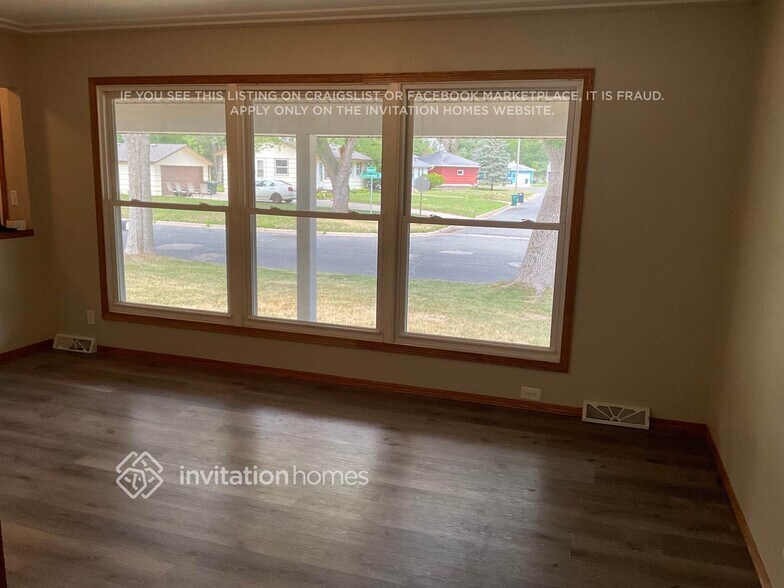 Building Photo - 614 Centennial Dr