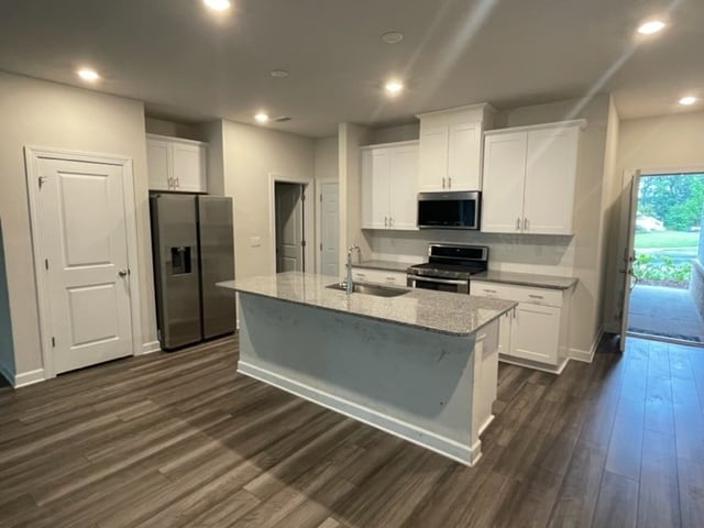 Building Photo - Almost new town home available now!