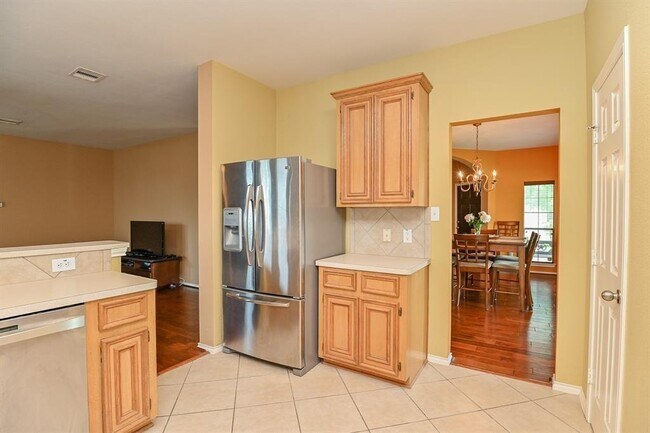 Building Photo - 4903 Lake Gladewater Ct