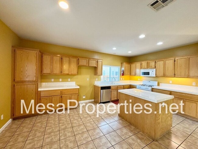 Building Photo - 14580 Maverick Pl