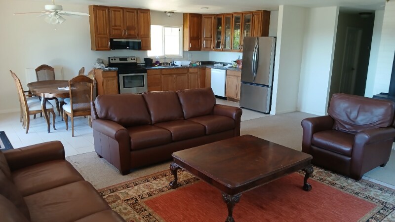 Building Photo - 17501 Tannery Ln