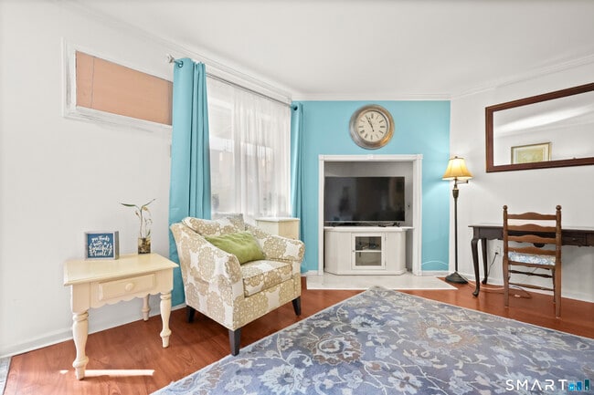 Building Photo - 237 Willow Springs