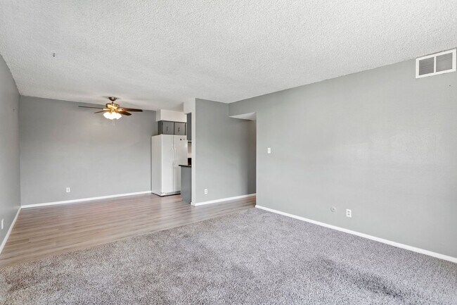 Building Photo - REDUCED PRICE! 2 bed / 1 bath - Whispering...
