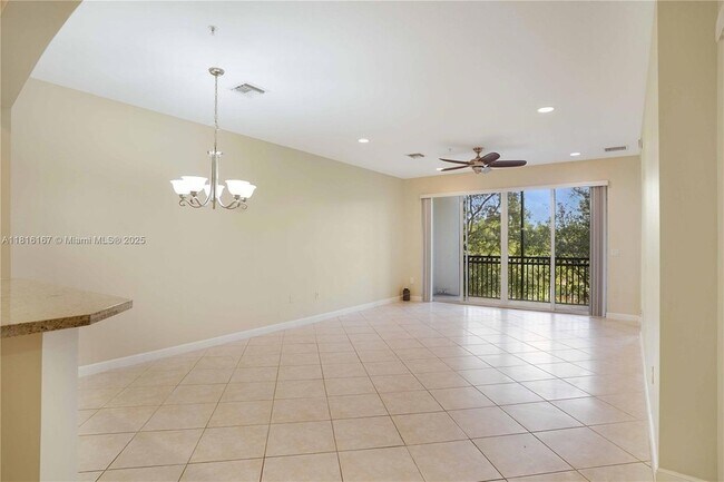 Building Photo - 2900 NW 125th Ave