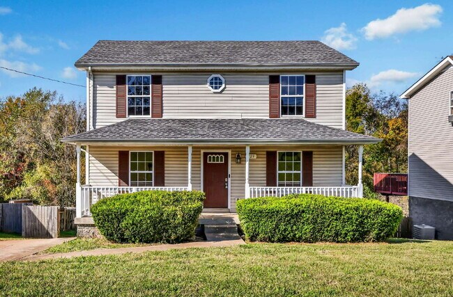 Primary Photo - Amazing 3 bedroom 2 bathroom close to Fort...