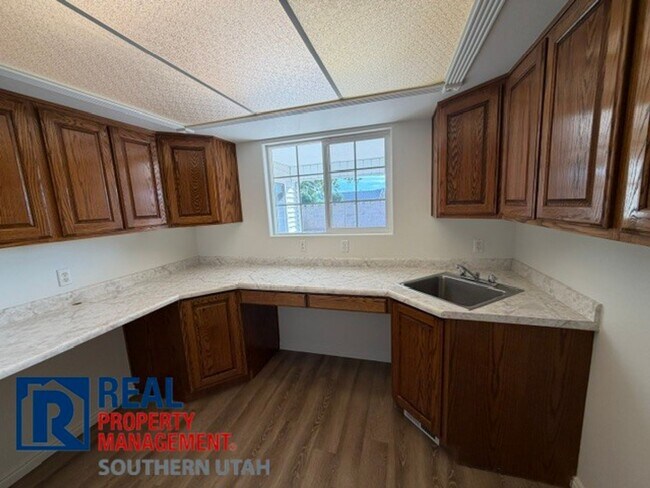 Building Photo - Single Family Home in River Ridge