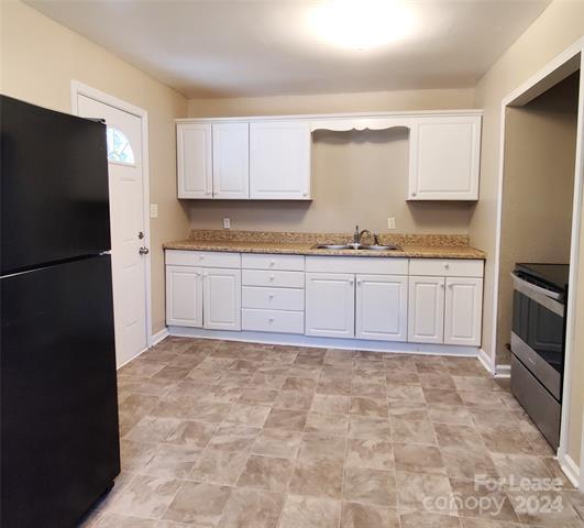 Building Photo - 933 Yellowstone Dr