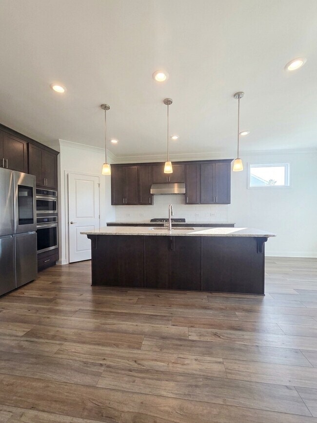 Building Photo - 384 Yardley Ln