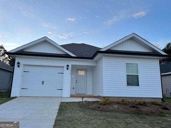 Building Photo - 114 Jaybee Dr